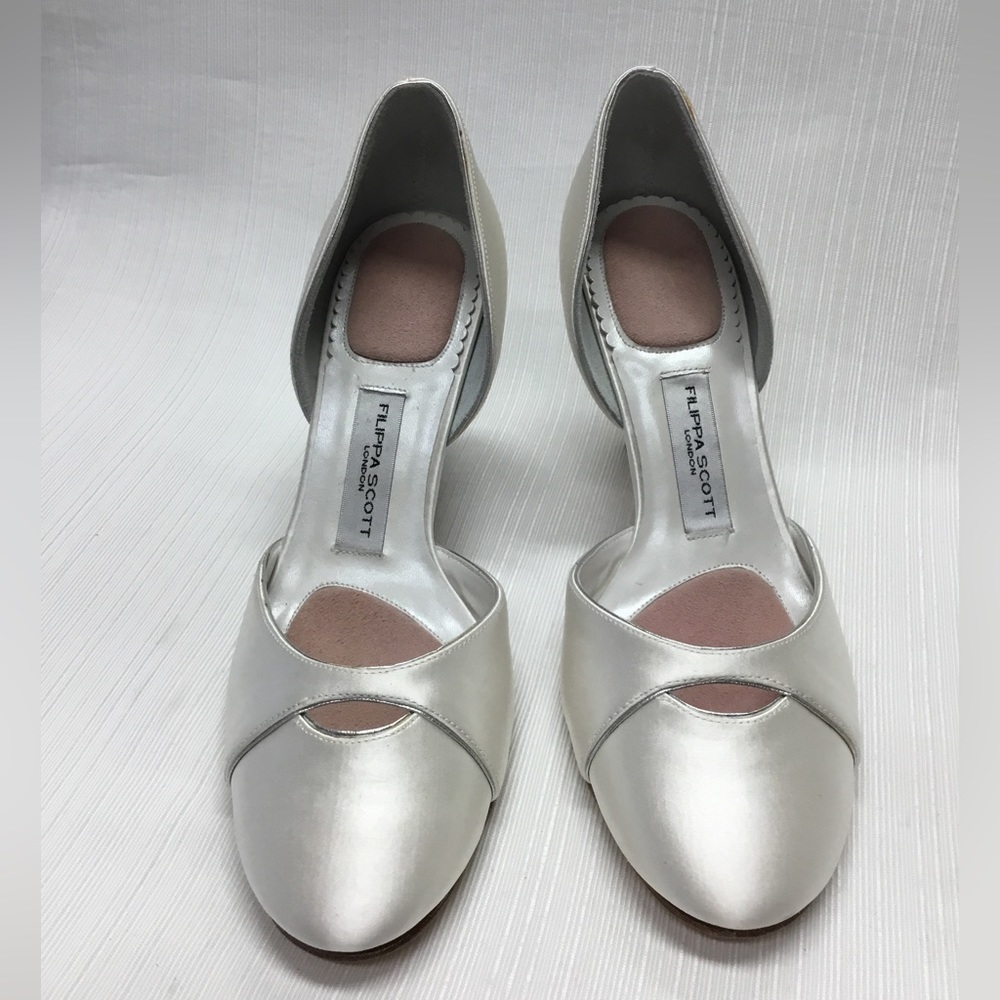 Filippa Scott Beautiful New Satin Heels.